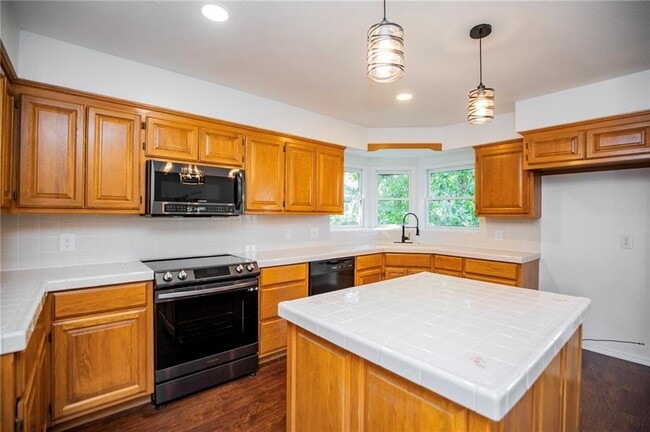 Building Photo - 8165 Old White River Rd