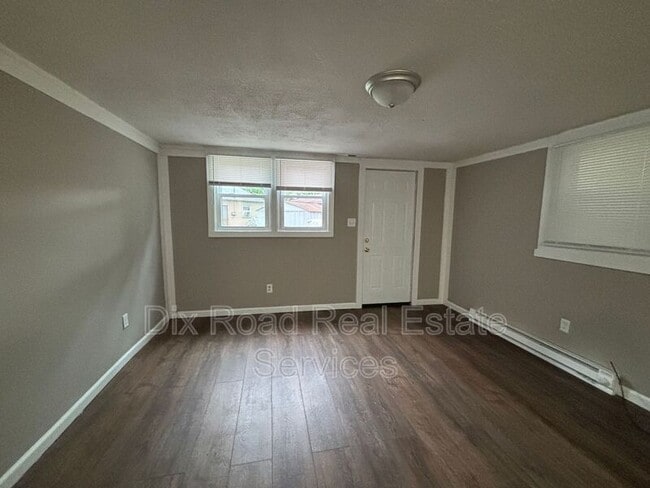 Building Photo - 3018 Tytus Ave