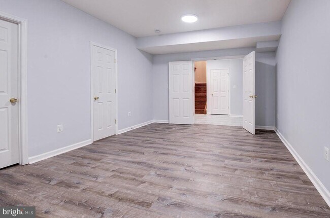 Building Photo - 4303 Evergreen Ln