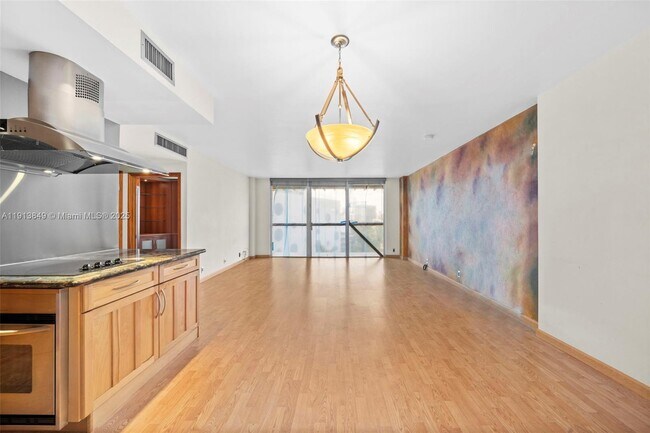 Building Photo - 3301 NE 5th Ave