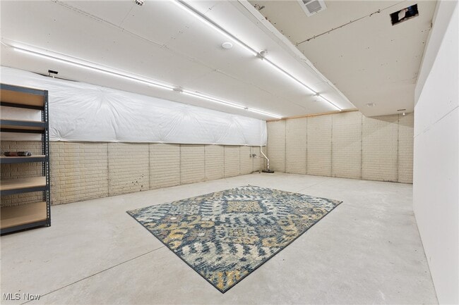 Building Photo - 3383 Jackson Park Dr