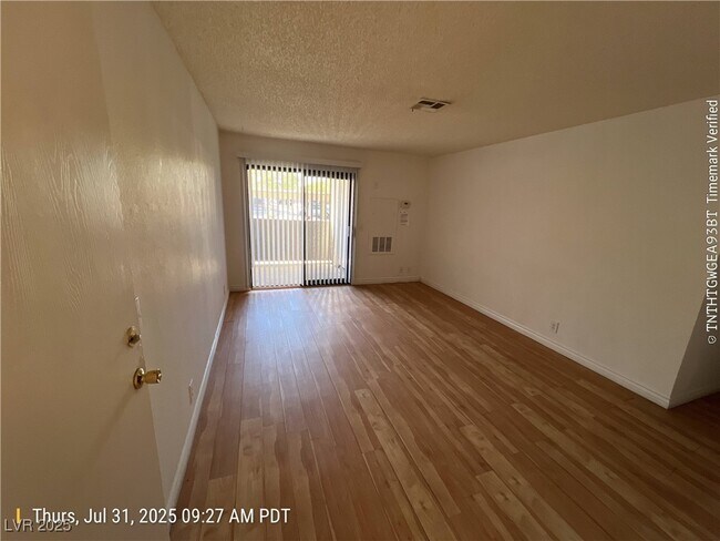 Building Photo - 3151 N Soaring Gulls Dr