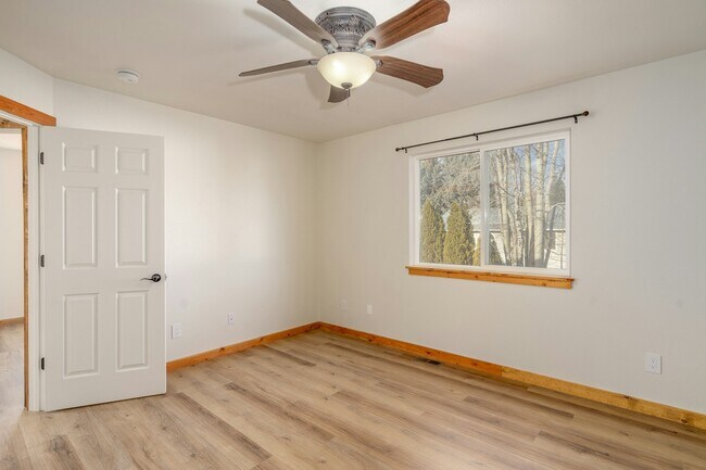 Building Photo - 9705 N Ptarmigan Dr