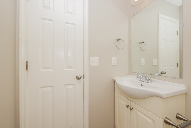 Building Photo - 5100 Brookstone Ct