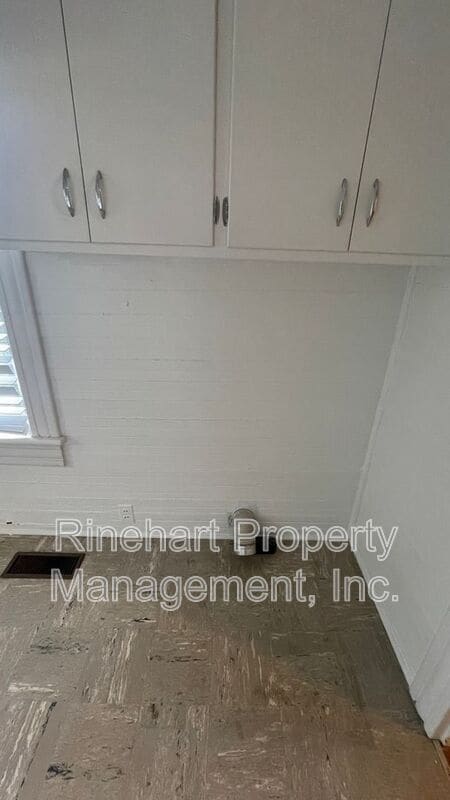 Building Photo - 140 Ebenezer Ave