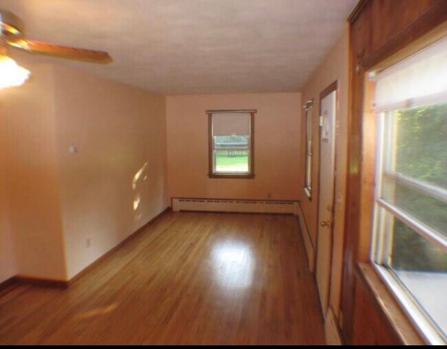 Building Photo - 515 N Eagleville Rd