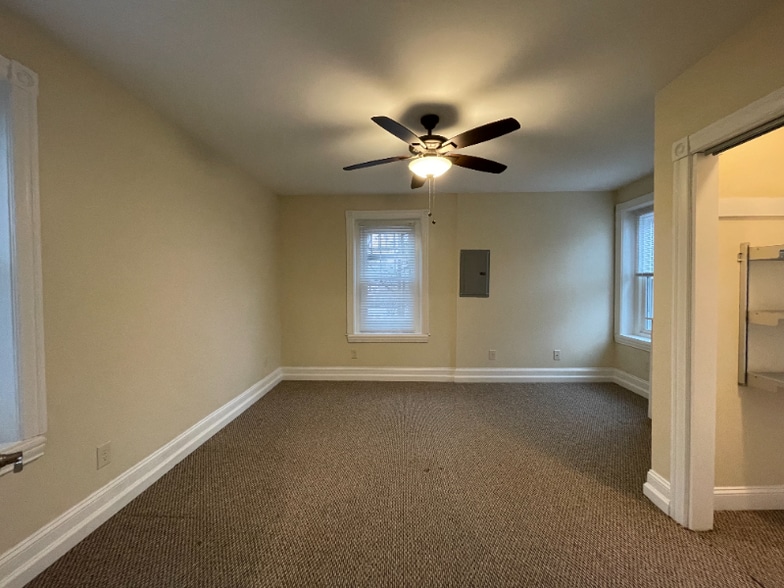 Building Photo - 400 Bethlehem Pike