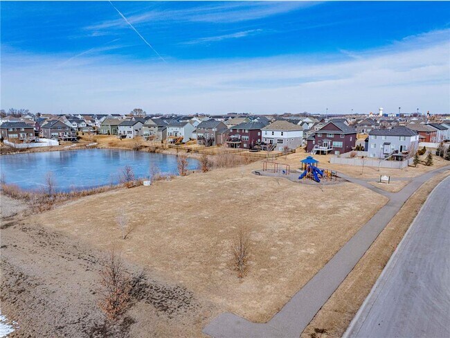 Building Photo - 143X Nutmeg Cir