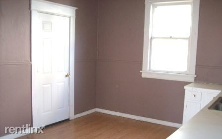 Building Photo - 3 br, 1 bath House - 1885 N Grant Ave