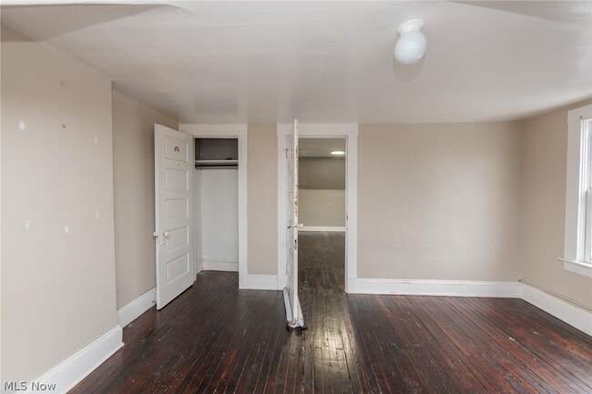 Building Photo - 1446 Hopkins Ave