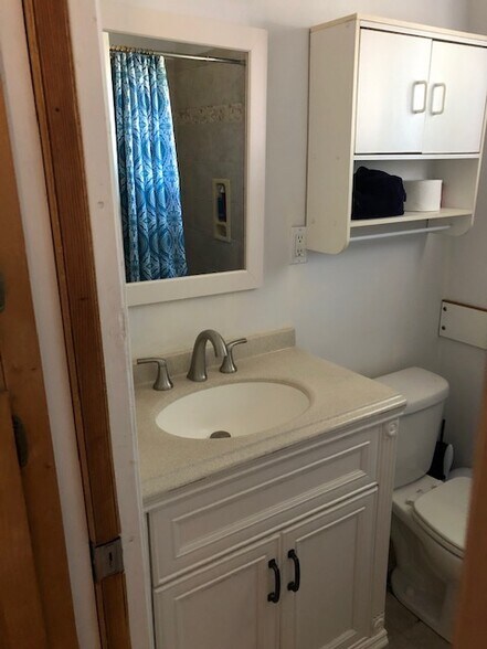 Bathroom - 131 Montecito Ave