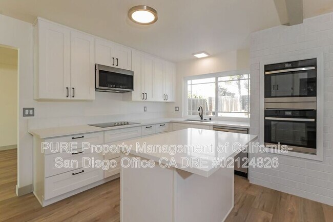 Building Photo - 8330 Santa Arminta Ave