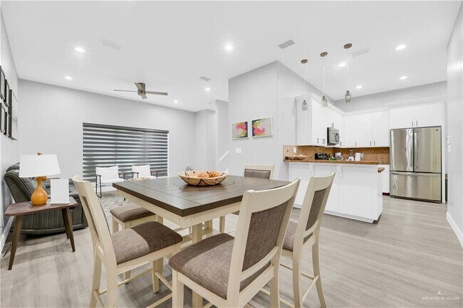 Building Photo - 23 3rd N St