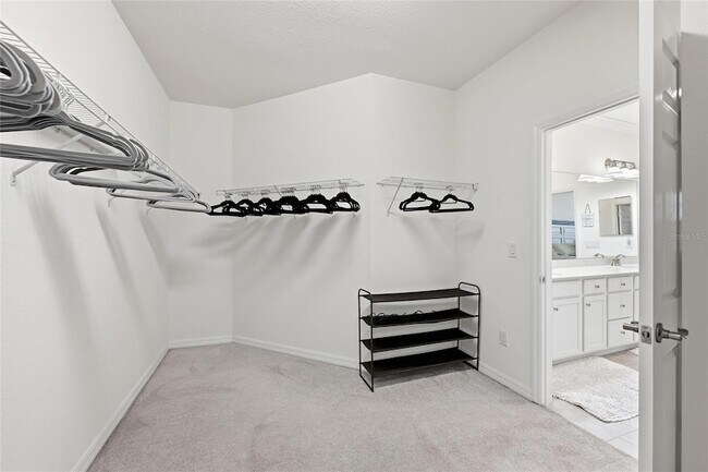 Building Photo - 10047 Crooked Crk Dr