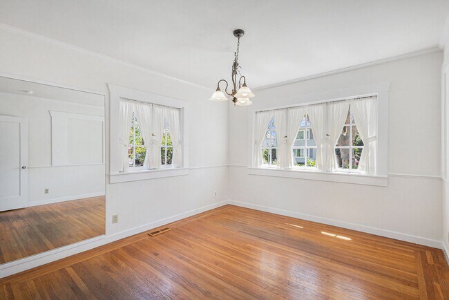 Building Photo - 3229 Central Ave