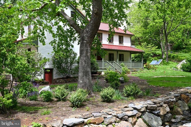 Building Photo - 1451 Old Ridge Rd