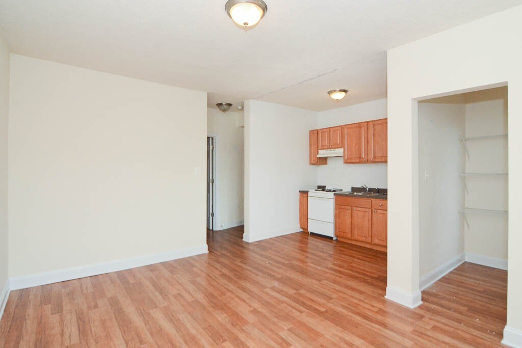 Building Photo - 1742 N Humboldt Blvd