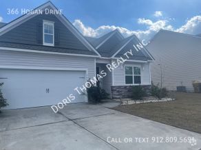 Building Photo - Large 4 Bedroom Home Richmond Hill GA