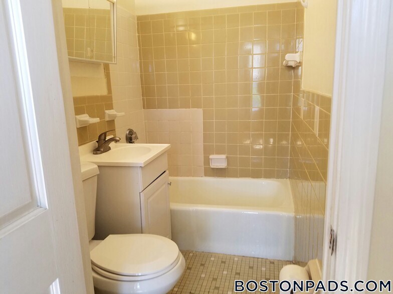 Building Photo - 51 S Huntington Ave