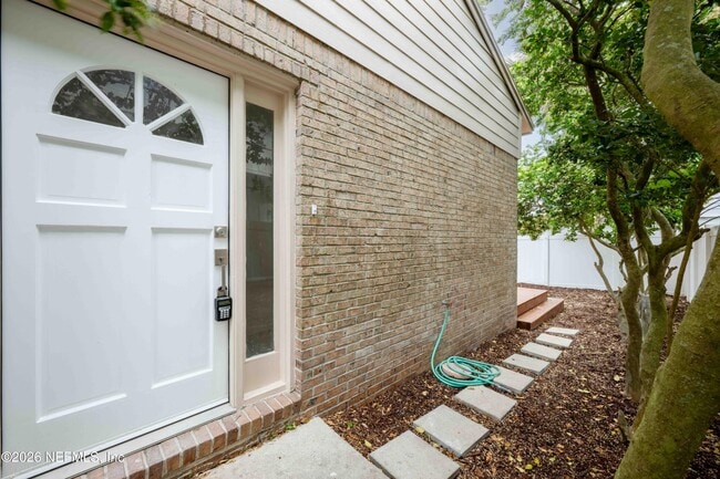 Building Photo - 176 East Coast Dr