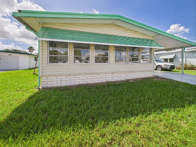 Building Photo - Completely Remodeled & Move-In Ready Home ...