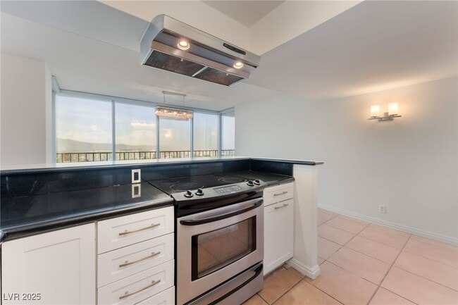 Building Photo - 3111 Bel Air Dr