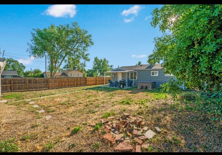 Building Photo - 5295 Perry St