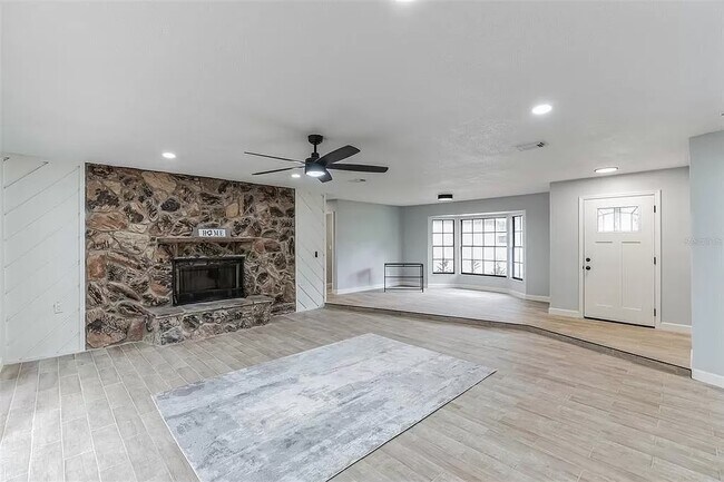 Building Photo - 813 Sugar House Dr