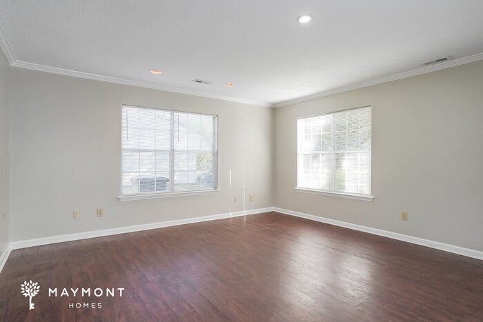 Building Photo - 1218 Kendall Dr
