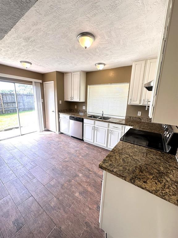 Building Photo - 2307 Edgedale Dr