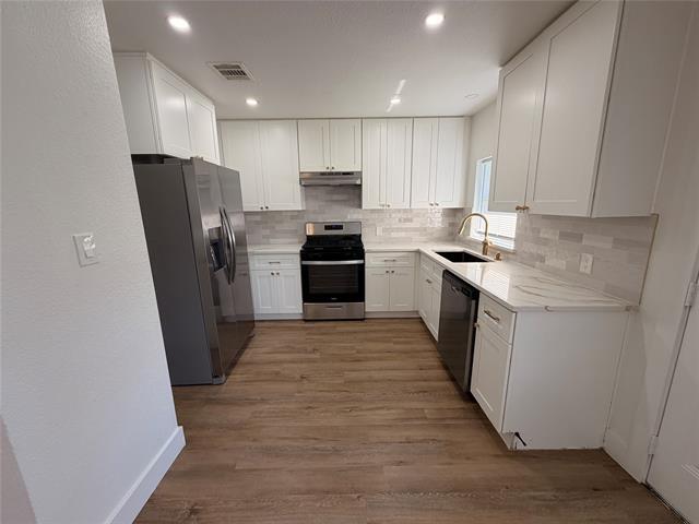 Building Photo - 2408 Norwood Dr