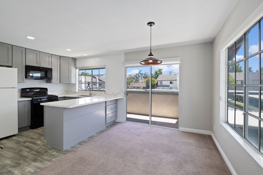 Building Photo - 19 Exeter