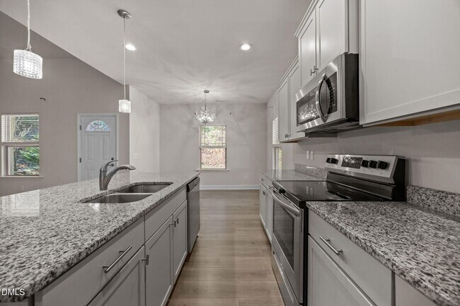 Building Photo - 75 Rolling Waters Ct