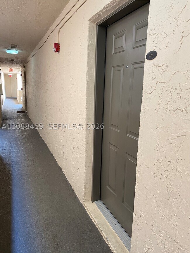 Building Photo - 14500 SW 88th Ave