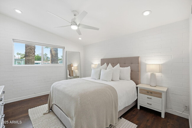 Building Photo - 4925 N 73rd St