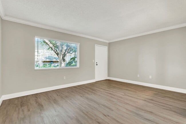 Building Photo - 109 Oyster Bay Cir