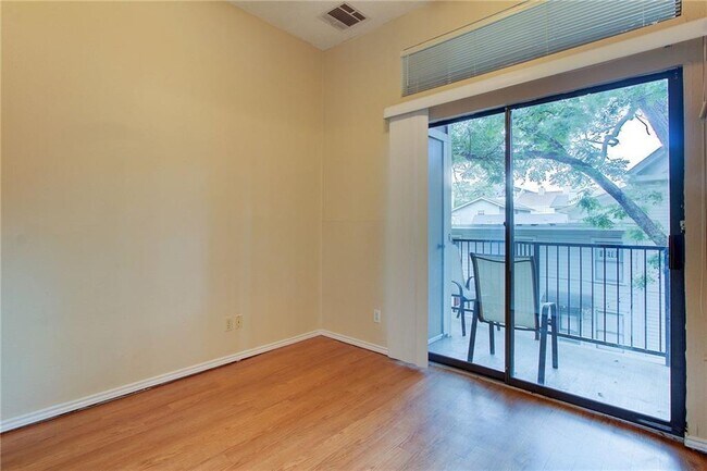 Building Photo - 2802 Nueces St