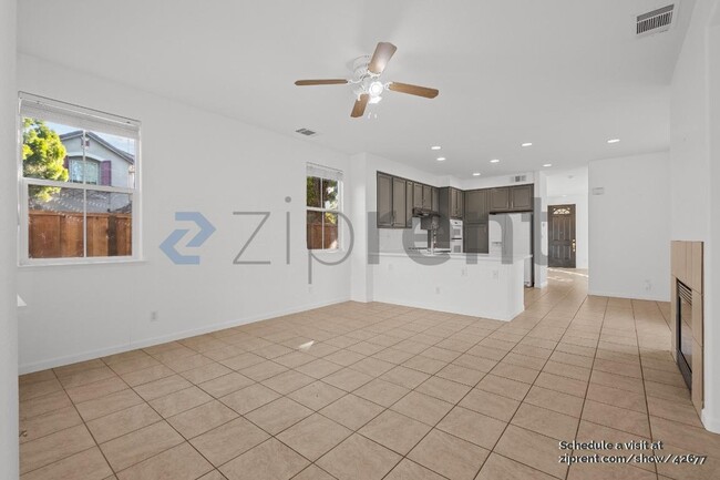 Building Photo - 554 Blue Cypress Way
