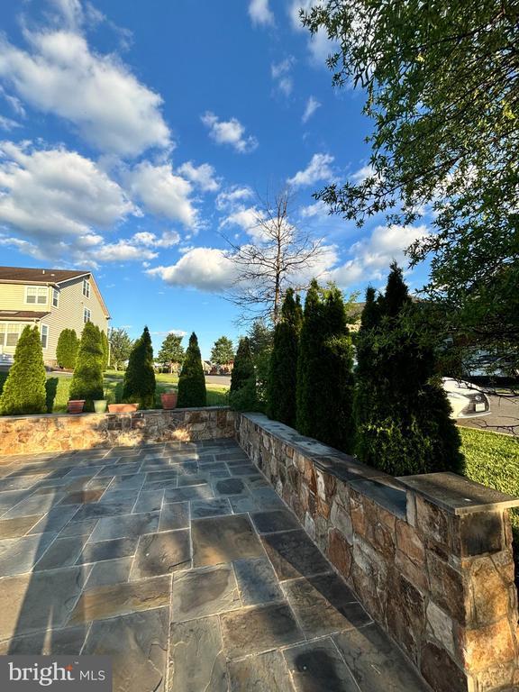 Building Photo - 43376 Barnstead Dr