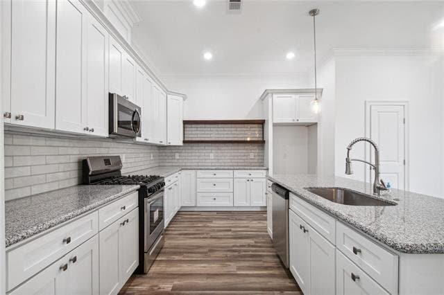 Building Photo - 424 Cougar Dr