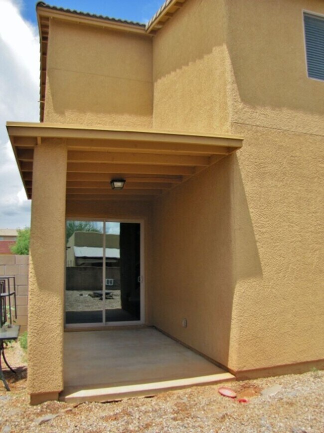 Building Photo - 5BR/2.5BA/3CG, 2808 sq.ft. home in Reflections at Valiente subdivision, Sierra Vista, AZ
