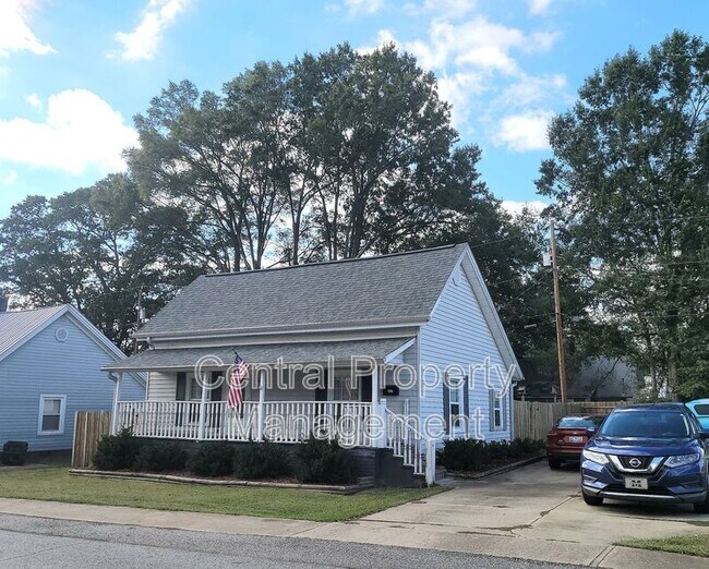Primary Photo - 100 4th St