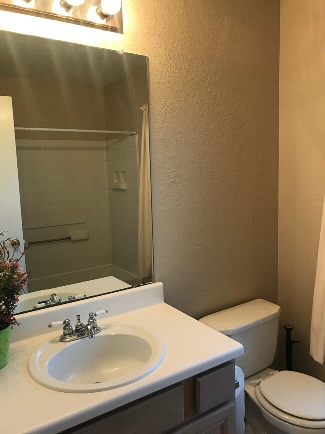 Building Photo - 21016 Alden's Oak