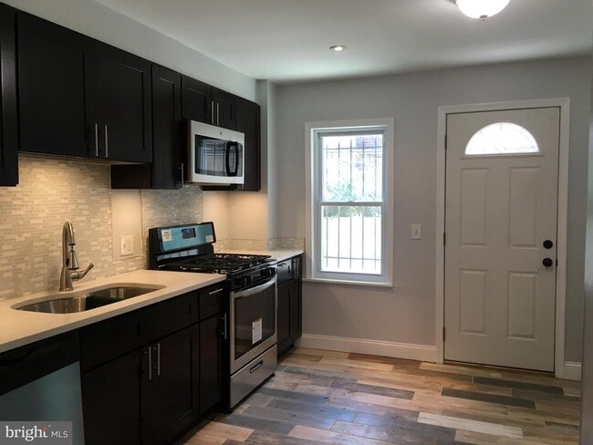 Building Photo - 2226 S Mildred St