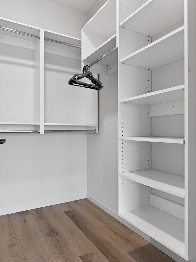 Building Photo - 88 E Wacker Pl