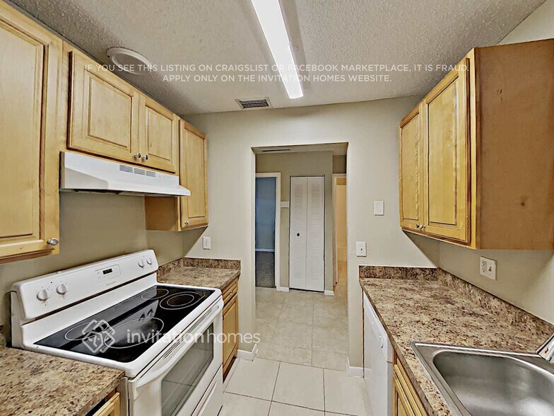 Building Photo - 5187 Glencove Ln