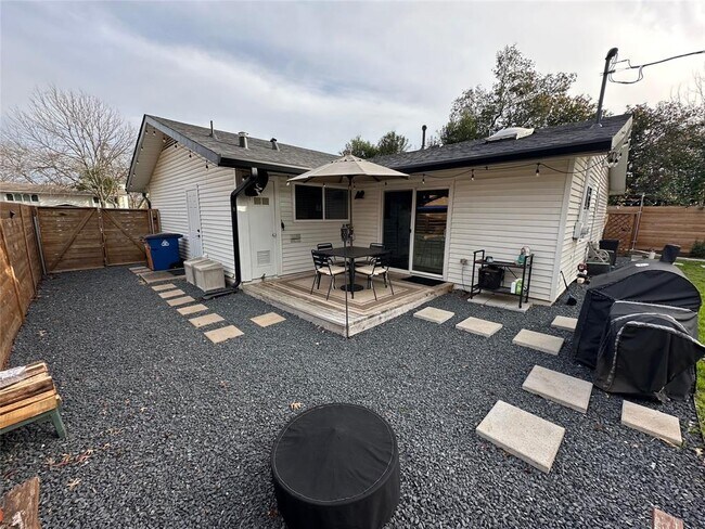 Building Photo - 5102 Greenheart Dr