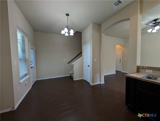 Building Photo - 957 Brown Rock Dr