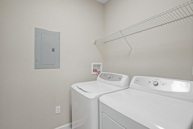 Building Photo - 5151 Foxtail Pine St