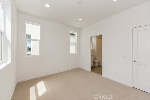 Building Photo - 115 Allusion